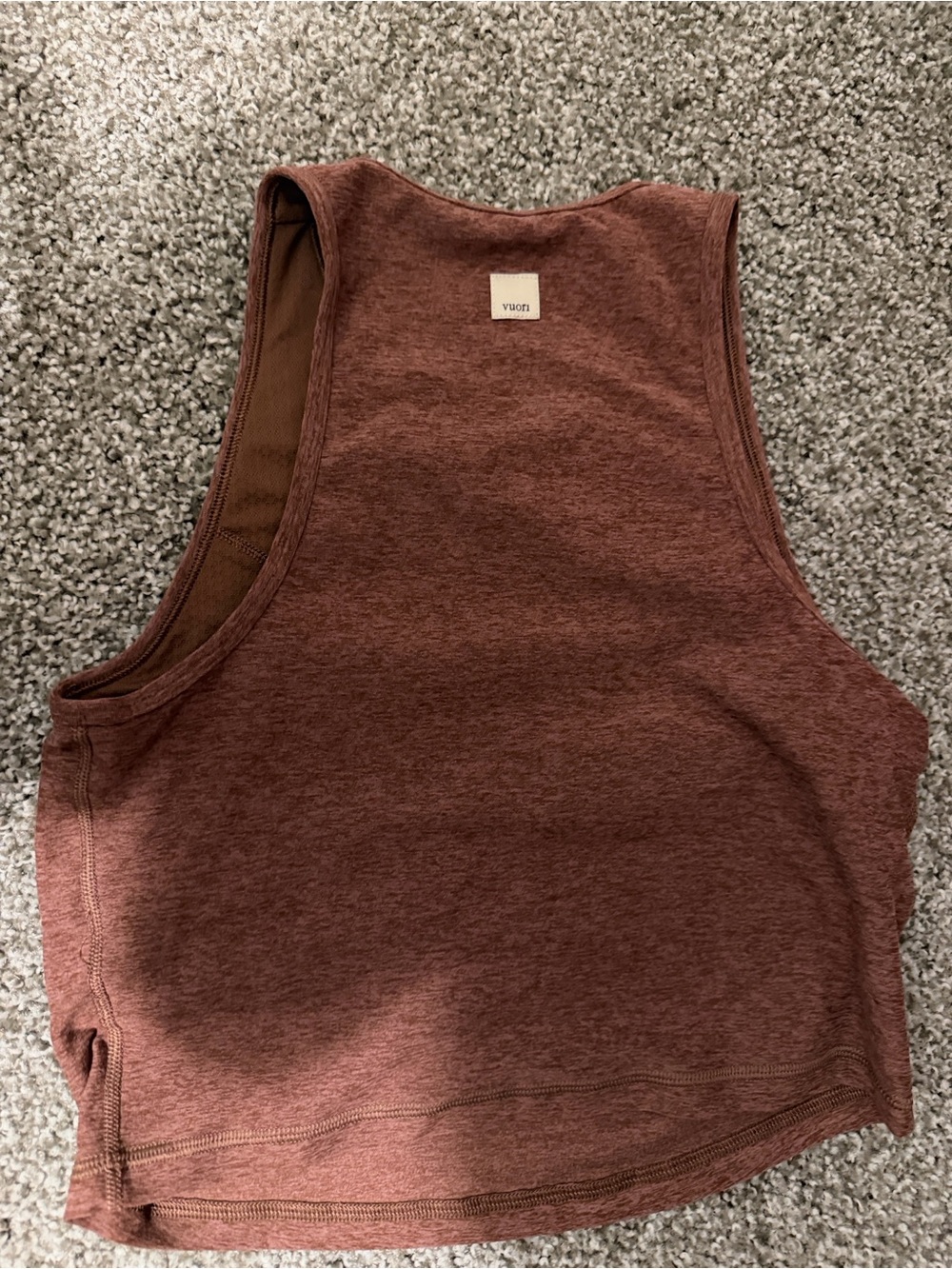 Vuori Crop Tank
